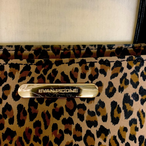 Animal Print Shoulder Bag - Picture 3 of 4